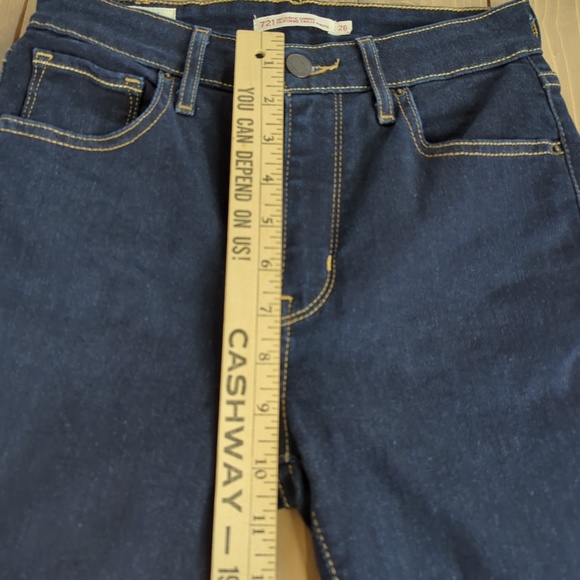 Levi’s 721 premium Women’s High Rise Dark Wash Skinny Jeans SZ 26W/30L - Picture 6 of 16